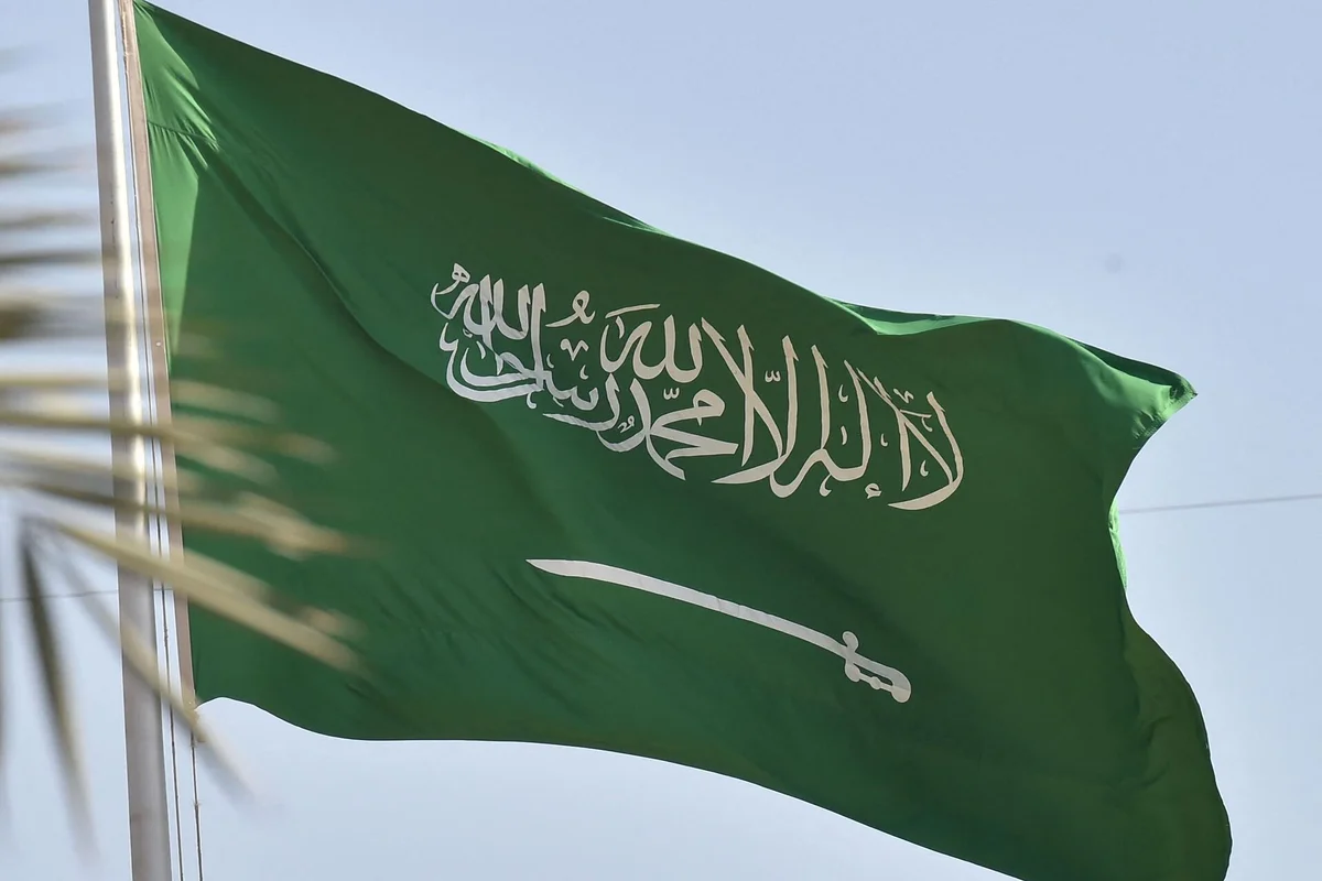 قوانين العمل في السعودية