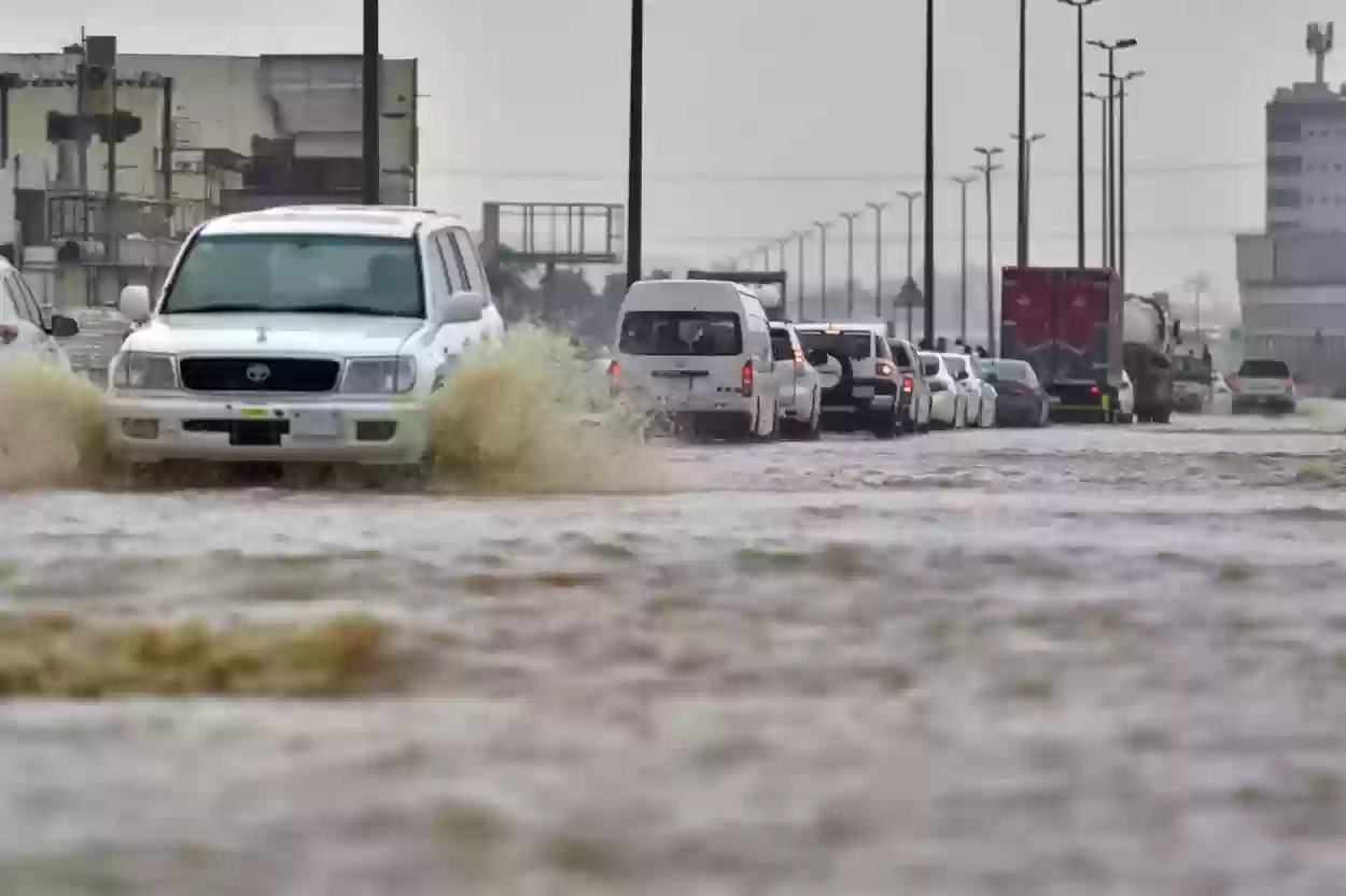 سيول وأمطار رعدية غزيرة.. وعواصف ثلجية في الطريق