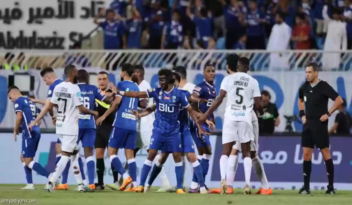 الانضباط والأخلاق: تغريم الطائي والهلال مبالغ طائلة.. اعرف السبب